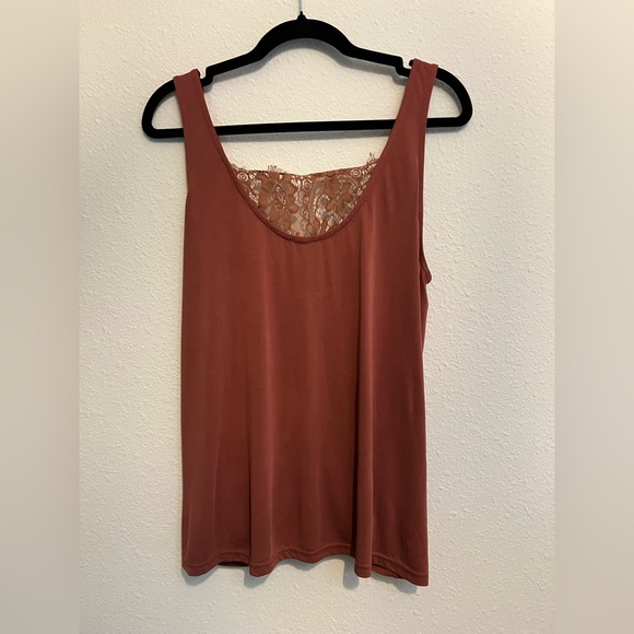 #902 POL pretty Rust Sleeveless Top w/lace inset-perfect as layer or alone! M - Picture 6 of 7